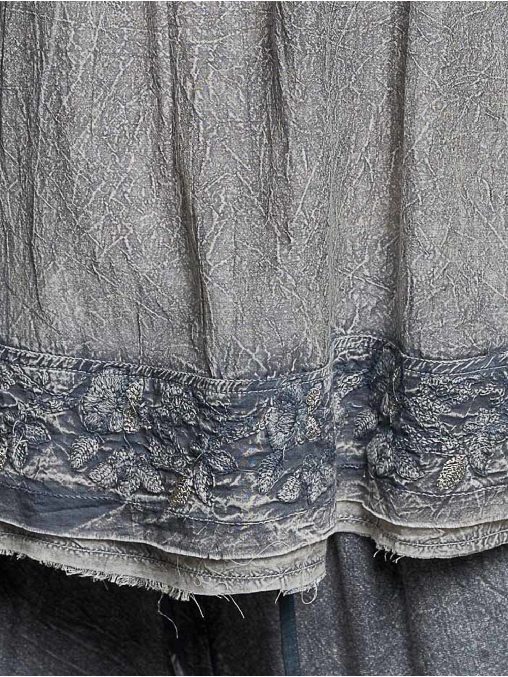 💕 POL Embroidered Smoke Gray Boho Peasant Blouse - Picture 7 of 7